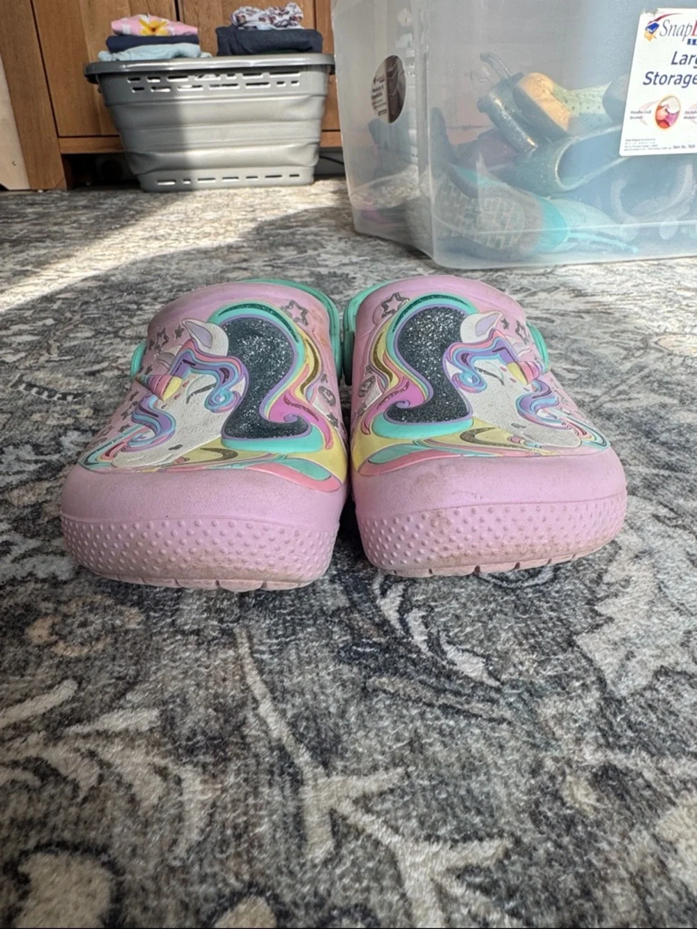 Toddler Girl Pink Unicorn Crocs - Picture 2 of 9